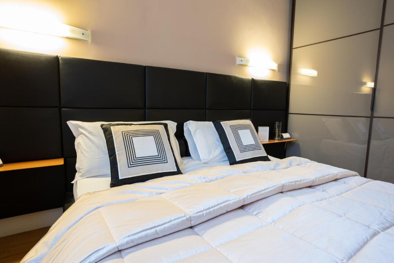 Cardilli Luxury Rooms Rome Buitenkant foto
